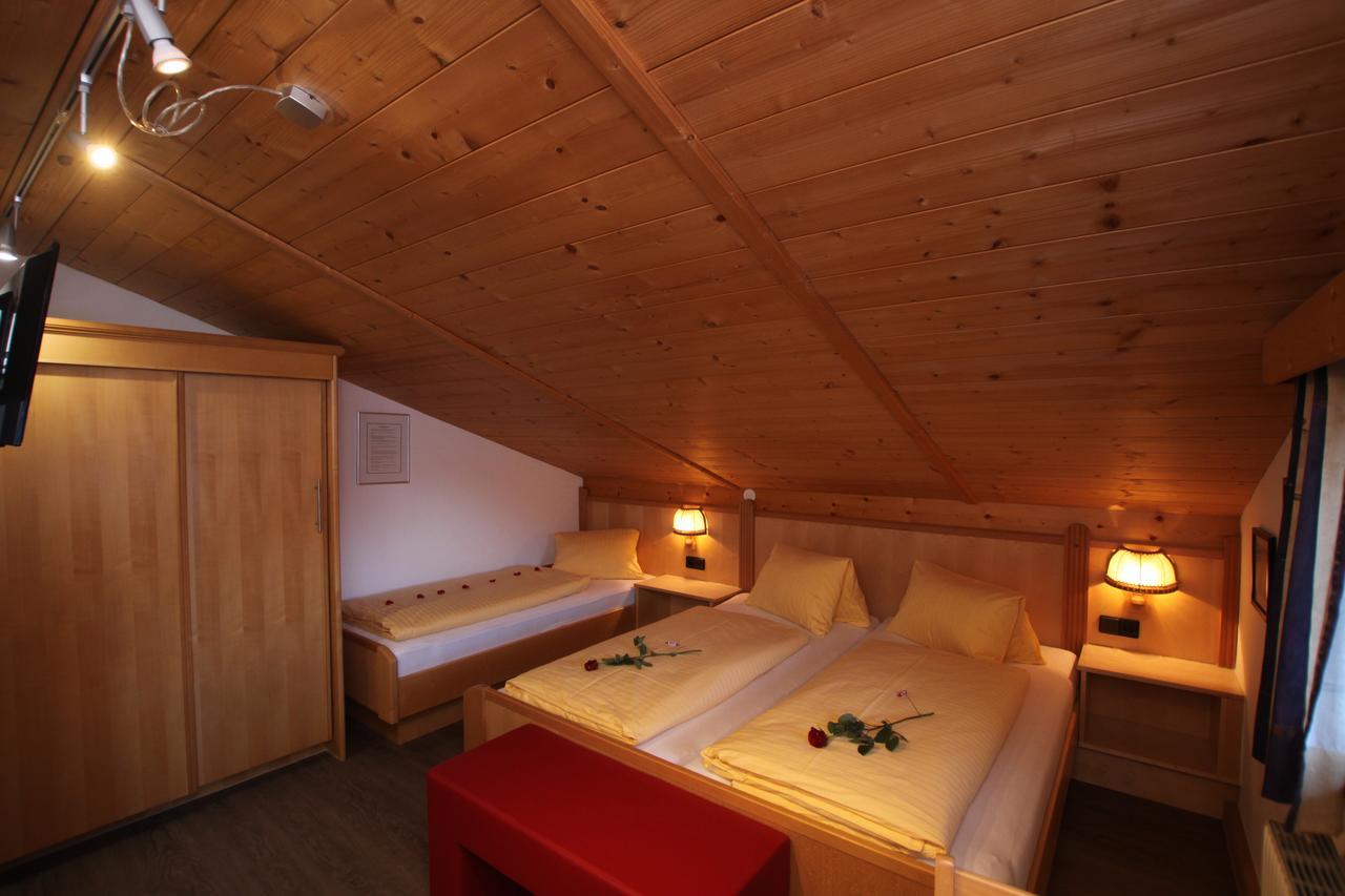 Gaestehaus Alpina Sankt Anton am Arlberg Exterior photo